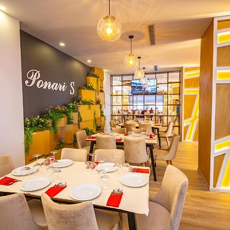 Ponari S Hotel Kryemëdhej 외부 사진