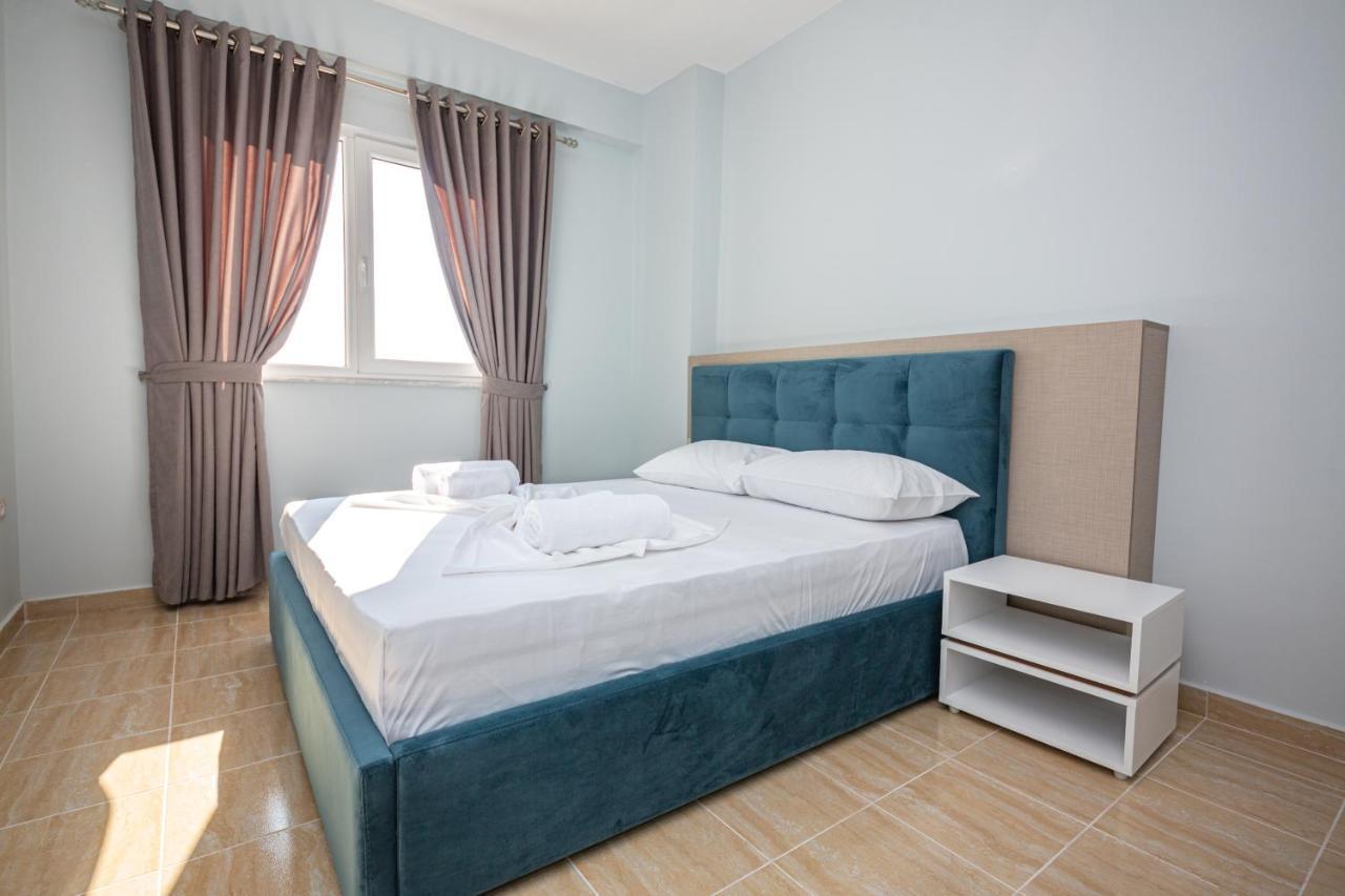 Ponari S Hotel Kryemëdhej 외부 사진