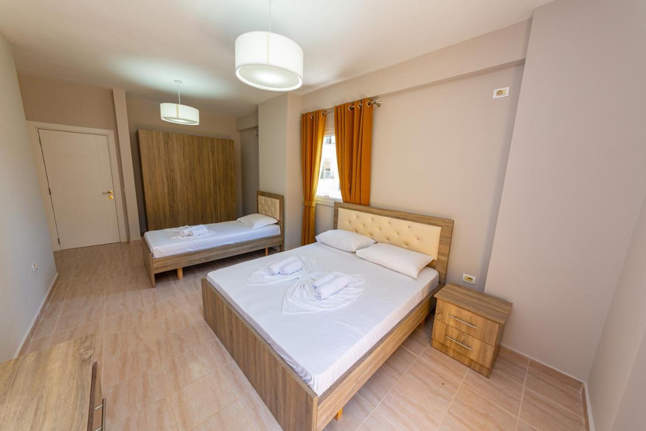 Ponari S Hotel Kryemëdhej 외부 사진