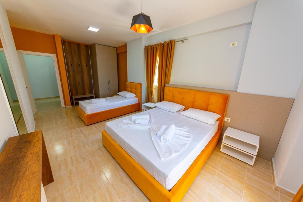 Ponari S Hotel Kryemëdhej 외부 사진