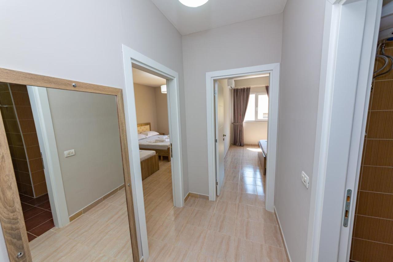 Ponari S Hotel Kryemëdhej 외부 사진