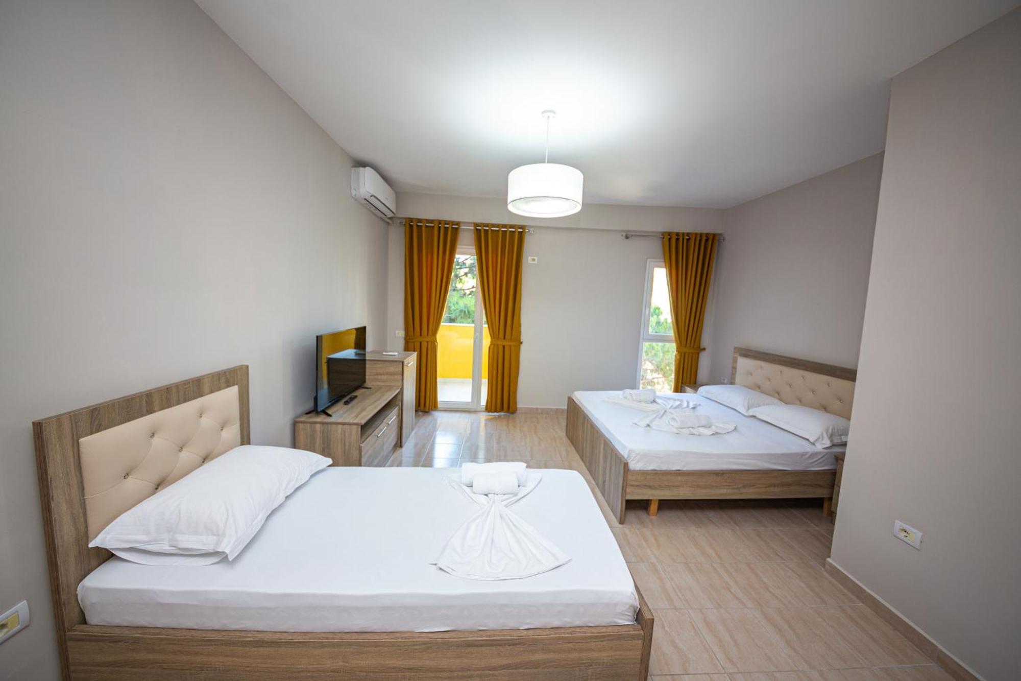 Ponari S Hotel Kryemëdhej 객실 사진